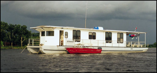 Bowers houseboat